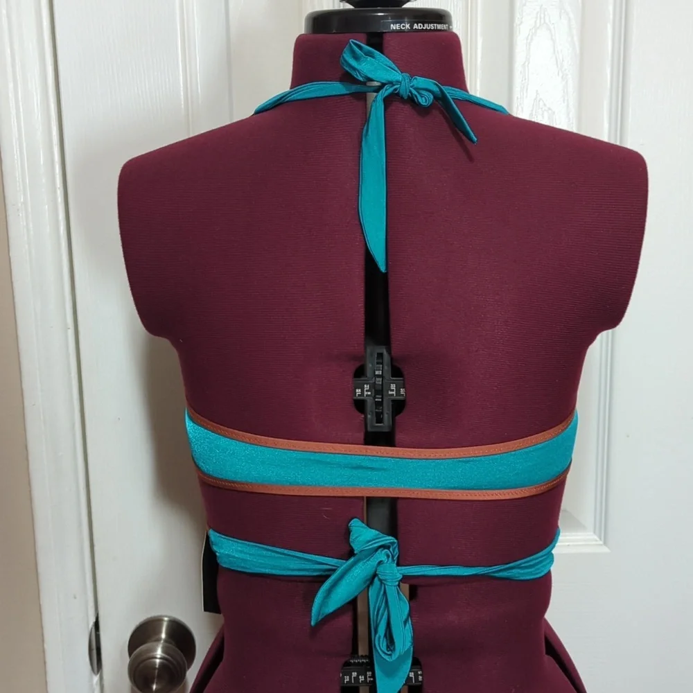 Victoria's Secret criss cross teal and bronze bikini top - Picture 3 of 3